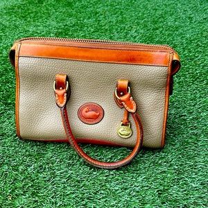 Vintage Dooney & Bourke zipper top satchel R29 business collection